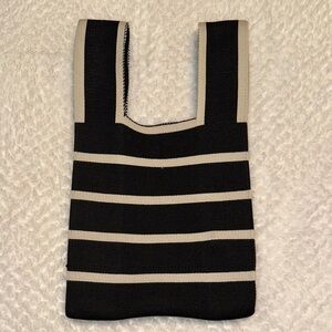 🖤 NWOT Black & Cream Knit Mini Tote Bag